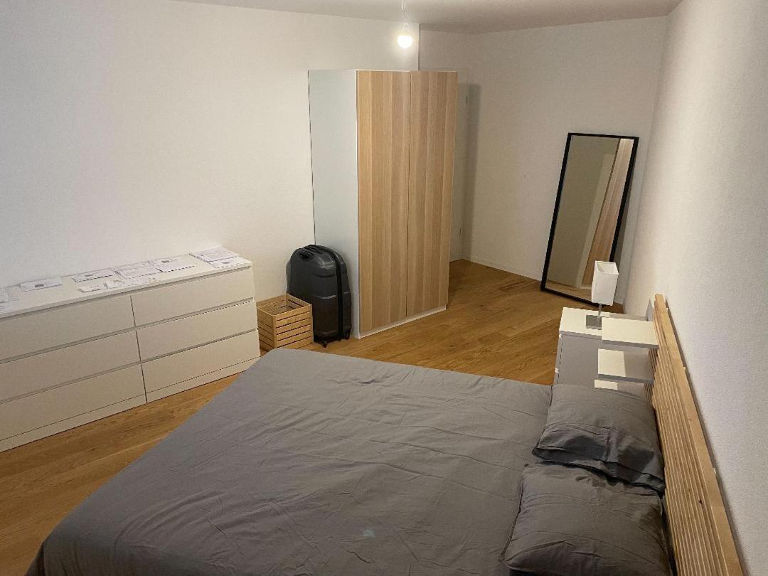 Chambre Double Монтрё Экстерьер фото